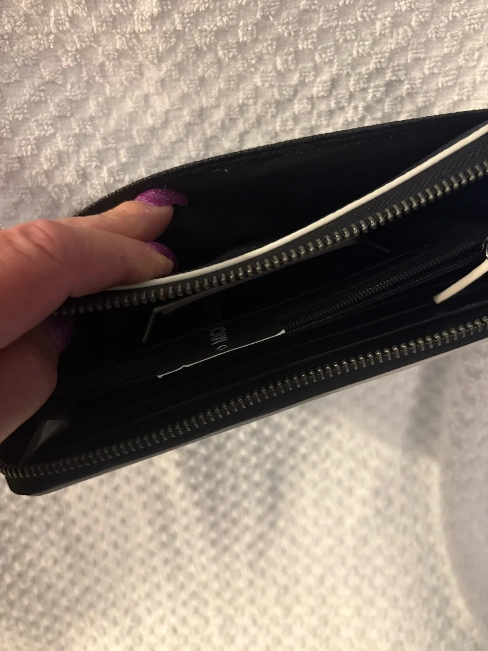 Wallet-The Michael Kors Men's Tech ZIP Around Black Leather wallet